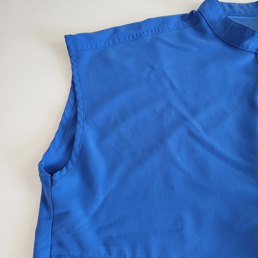 FIGS Technical Collection Rafaela Oversized Sleeveless Split Neck Scrub Top Blue - Picture 6 of 10